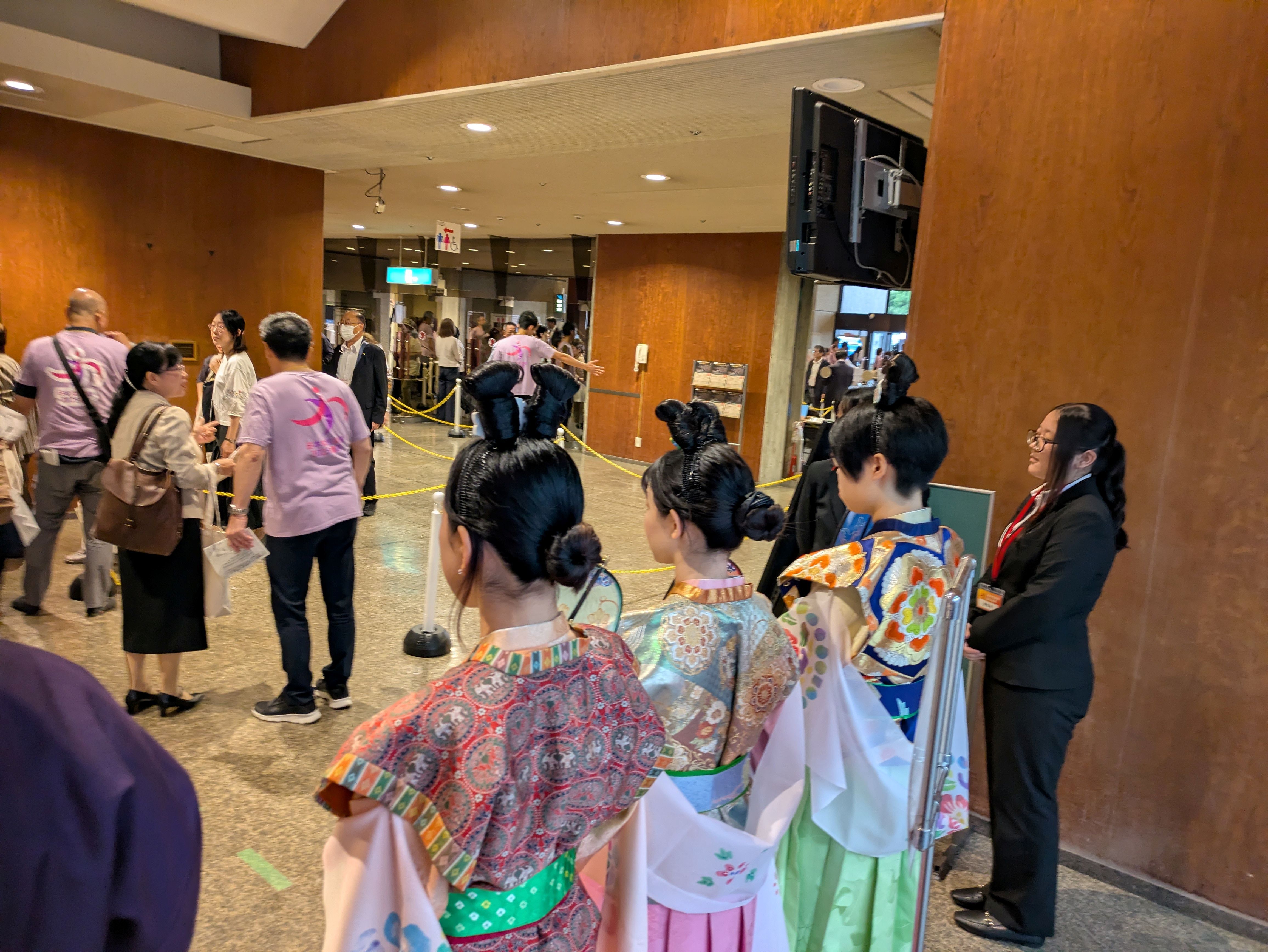 10月3、4日に開催された日本女性会議2025橿原にて国文学科の
