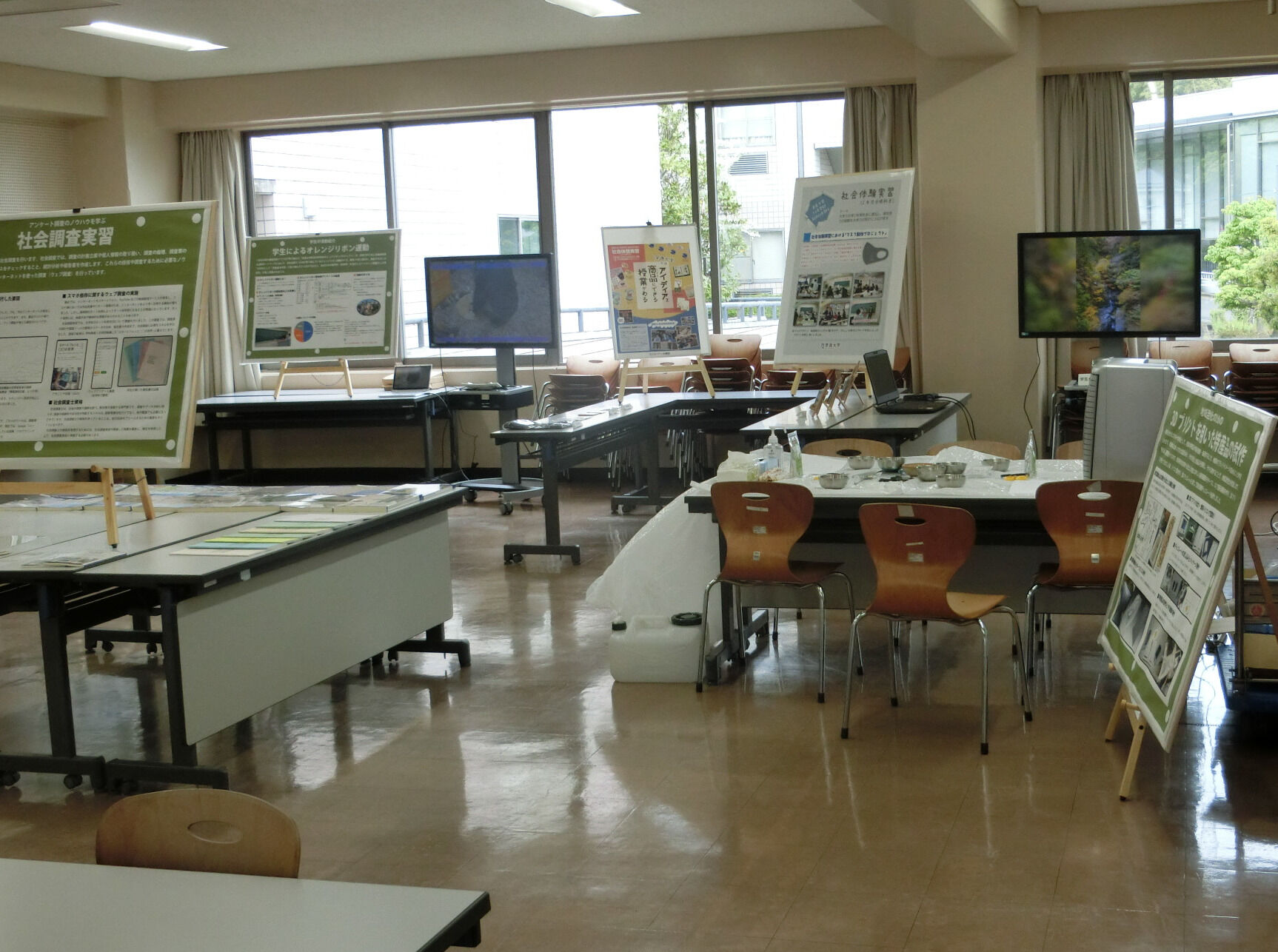 開場前の展示スペースの様子